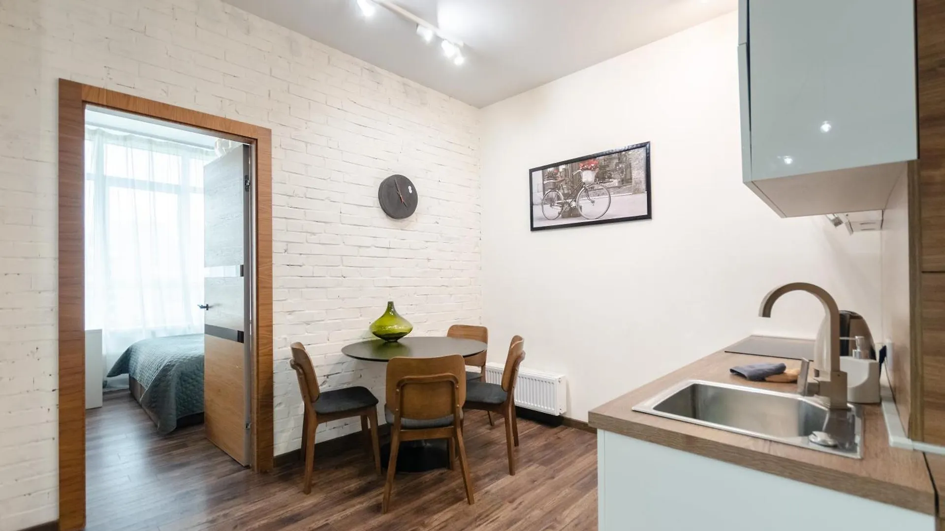 Petrovdom Apartments 8-188 In Rc Central Park ,7 John Mccain Street Kiev 0*,  Ucraina