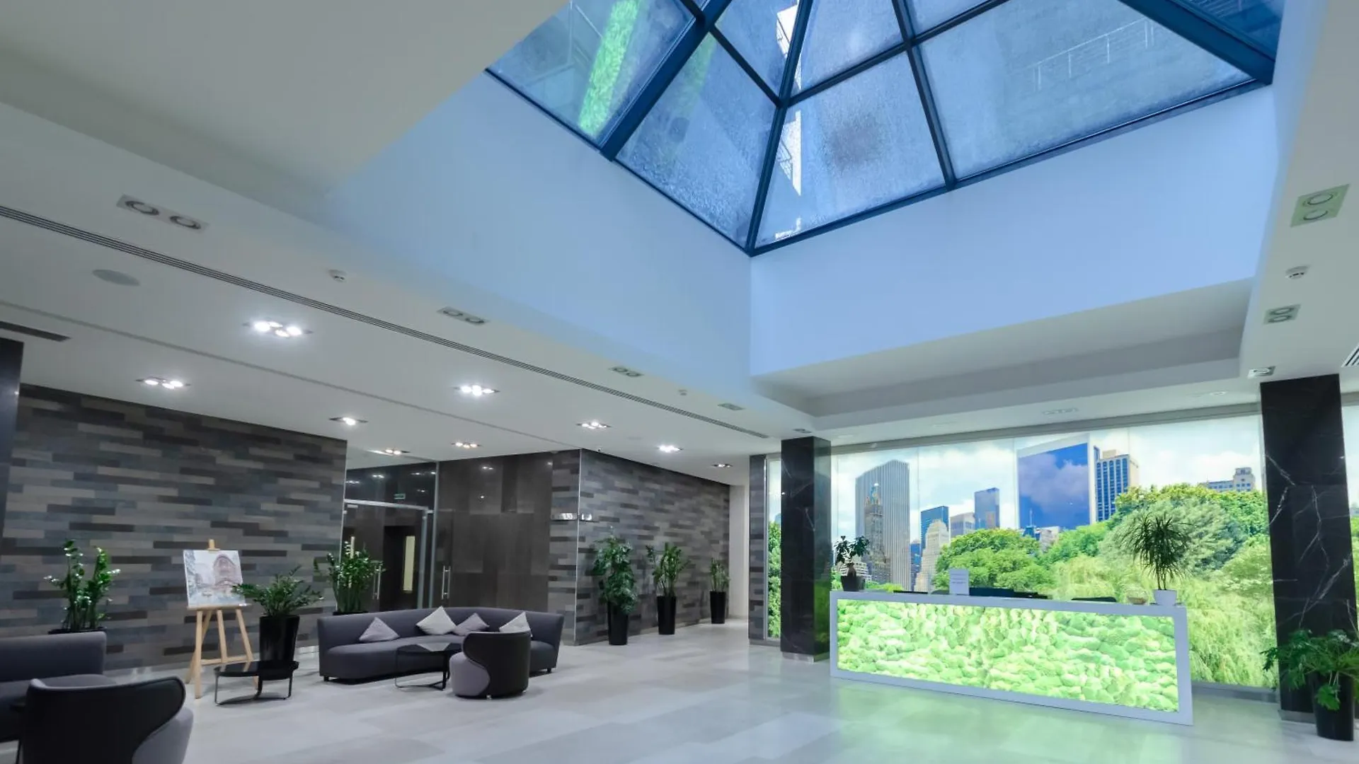 Petrovdom Apartments 8-188 In Rc Central Park ,7 John Mccain Street Kiev