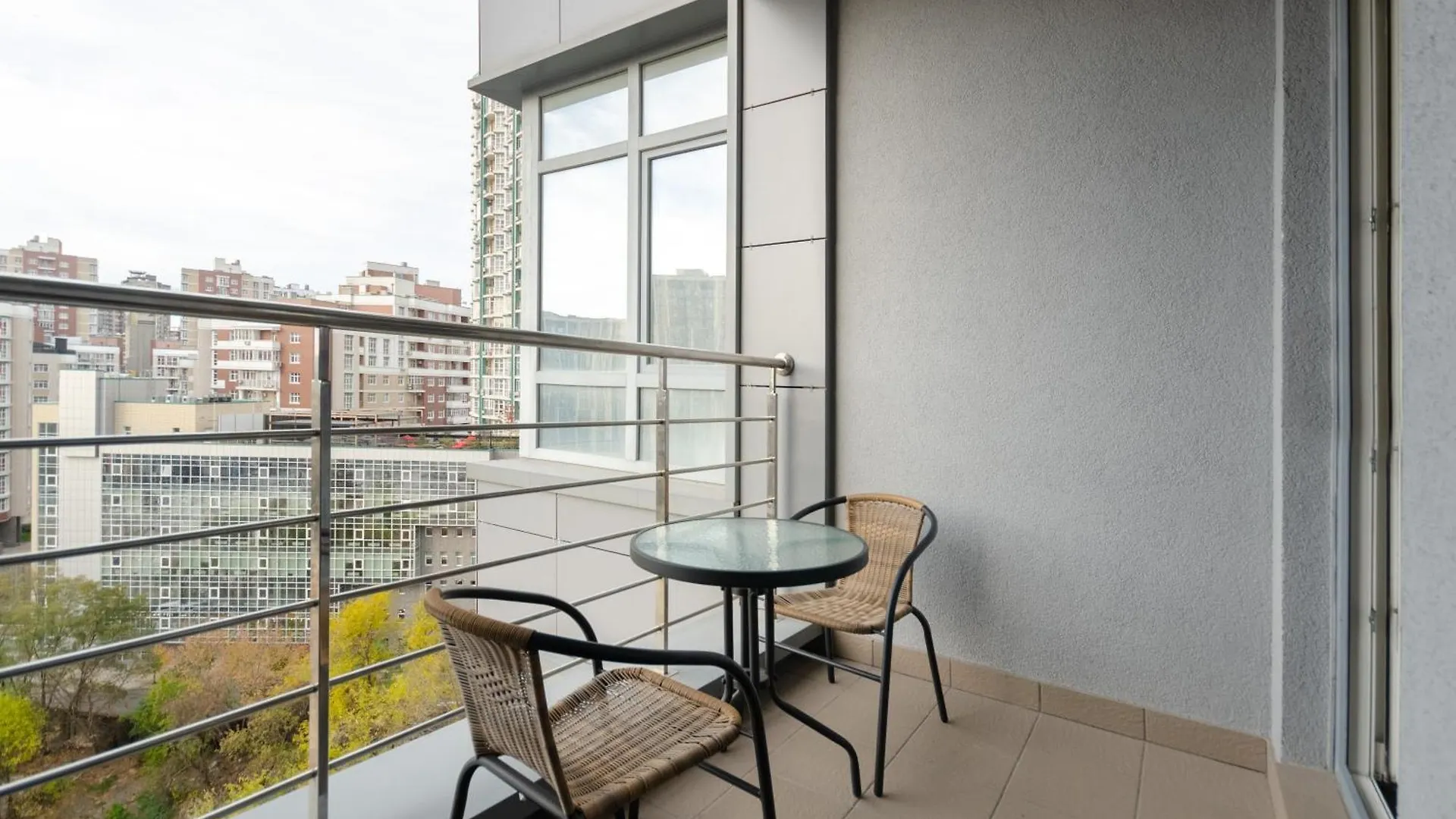 Petrovdom Apartments 8-188 In Rc Central Park ,7 John Mccain Street Kiev